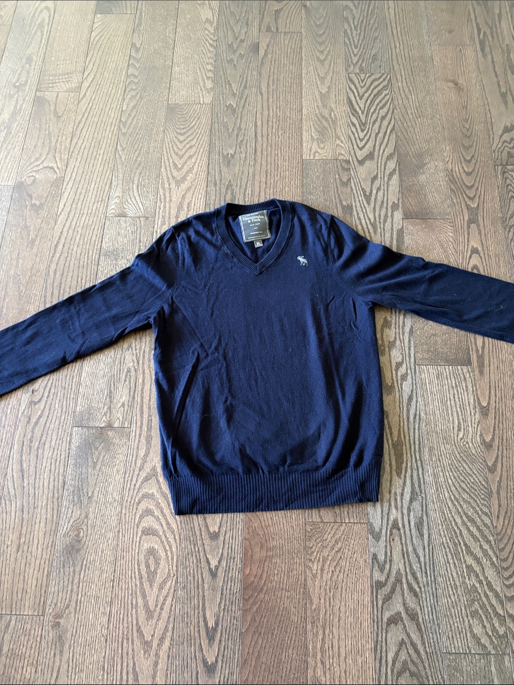 Abercrombie & Fitch Men’s Dark Navy V-Neck Sweater